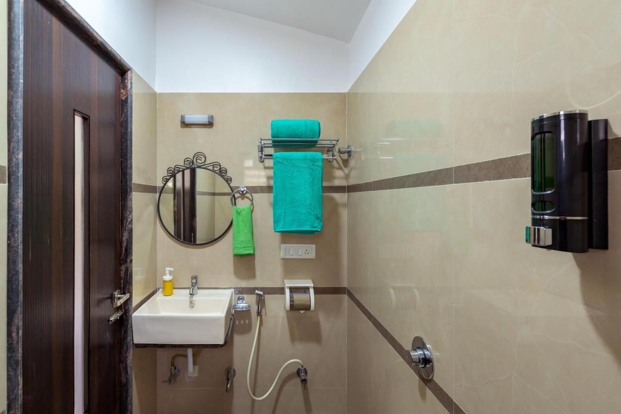Saffronstays Ocean Breeze, Guhāgar 외부 사진